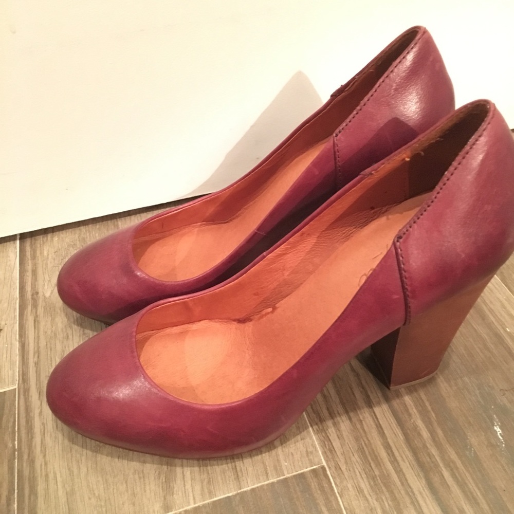 Madewell burgundy pumps